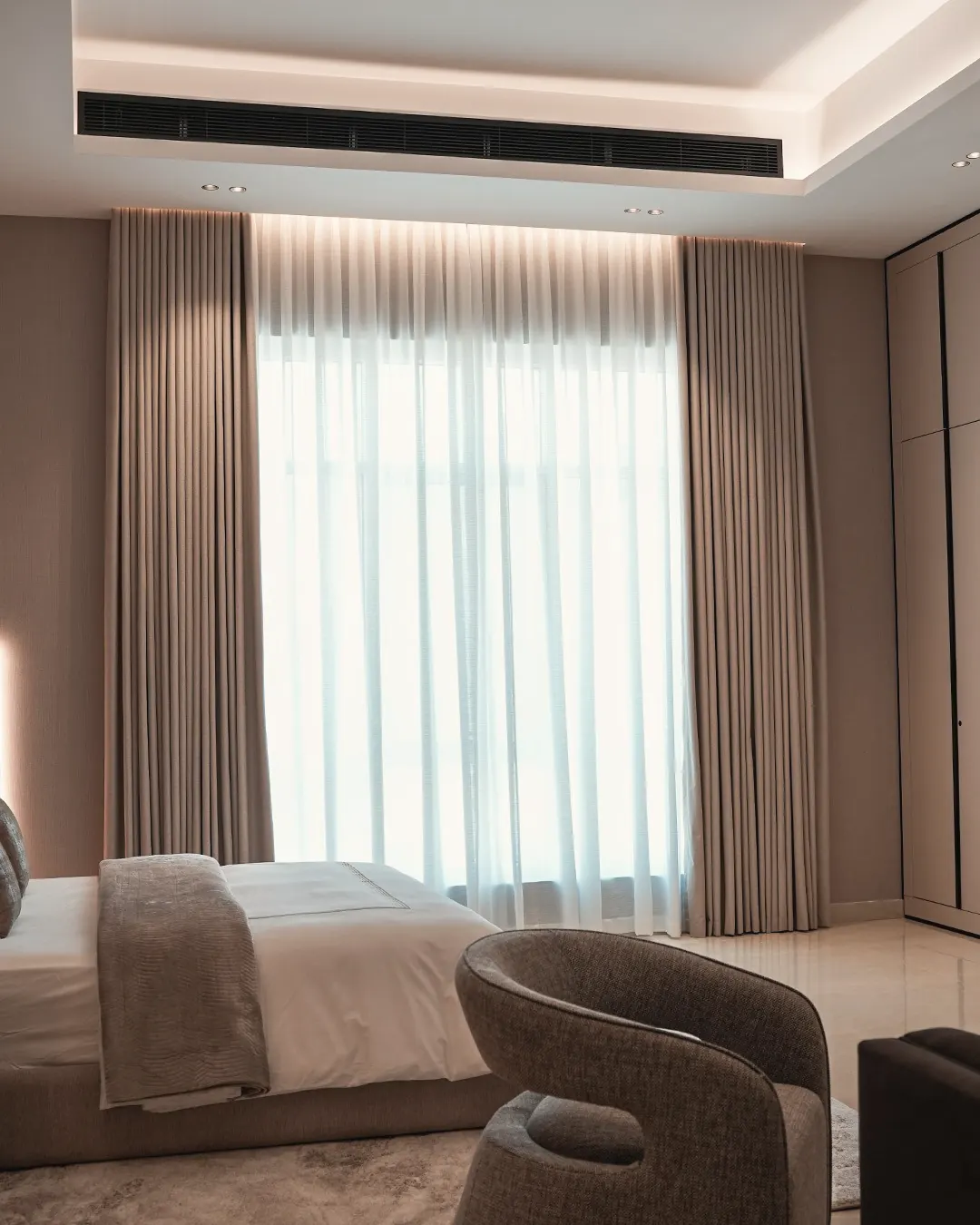 A Suite Drawn in Light, view 6 of 7